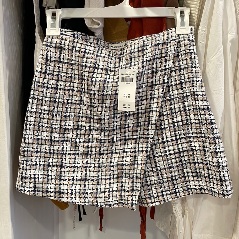 Abercrombie & Fitch Tweed Navy and Cream Skort